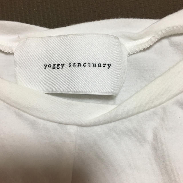 yoggy sanctuary ホワイト　トップス スポーツ/アウトドアのトレーニング/エクササイズ(ヨガ)の商品写真