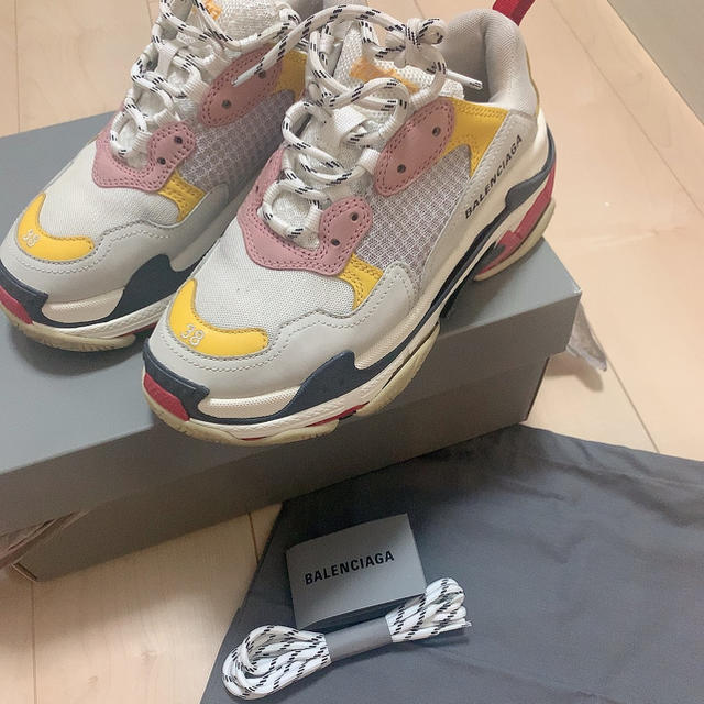 38 balenciaga