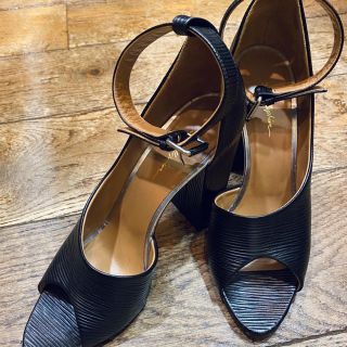 スリーワンフィリップリム(3.1 Phillip Lim)のろん様♡3.1 Phillip Lim フィリップ リム レザー　(サンダル)