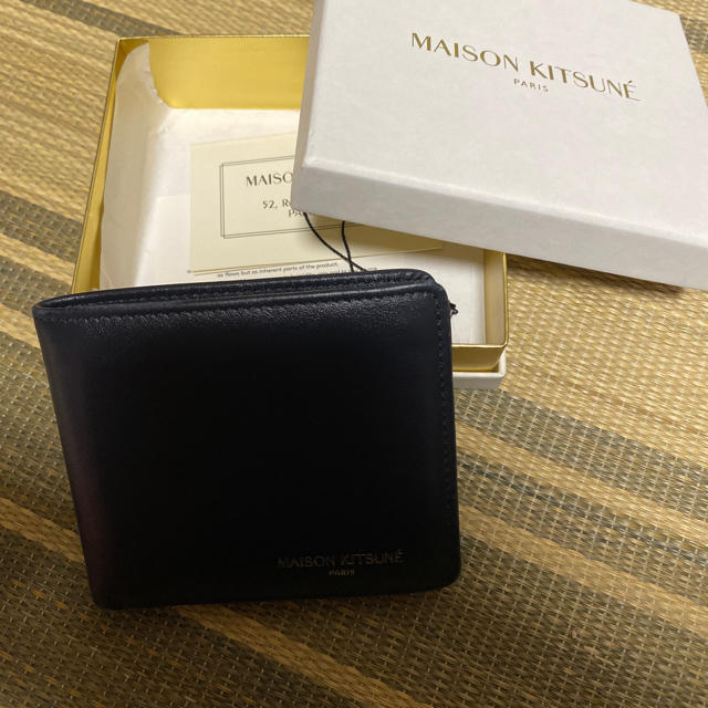 MAISON KITSUNE'(メゾンキツネ)のメゾンキツネ　財布 レディースのファッション小物(財布)の商品写真