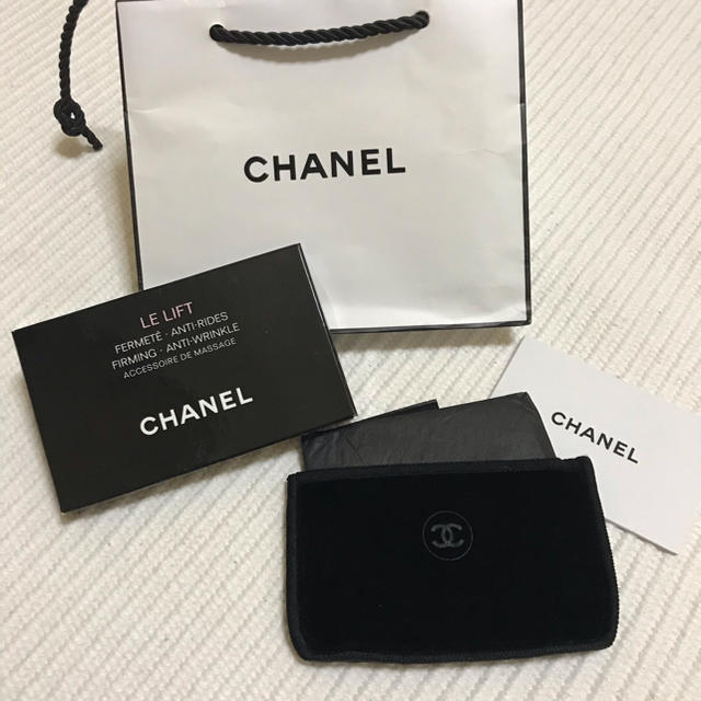 CHANEL(シャネル)のCHANEL ★ アクセソワードドゥマッサージュ★カッサ コスメ/美容のスキンケア/基礎化粧品(フェイスローラー/小物)の商品写真