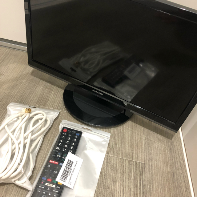 2018年製　シャープ液晶TV LC-19P5 アンテナケーブル付き！