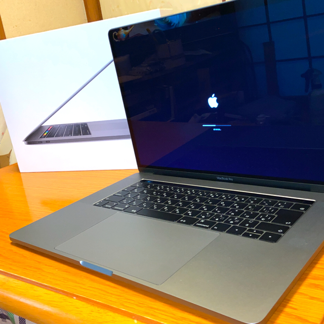 MacBook Pro 2019 15インチ メモリ　16