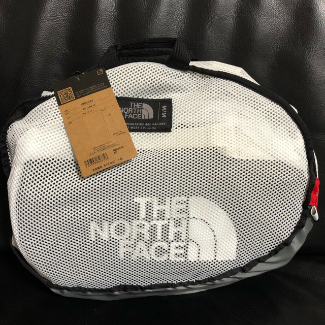 THE NORTH FACE(ザノースフェイス)の【ヨッシー様専用】ザノースフェイス リュック ビーシー ダッフル白M メンズのバッグ(バッグパック/リュック)の商品写真