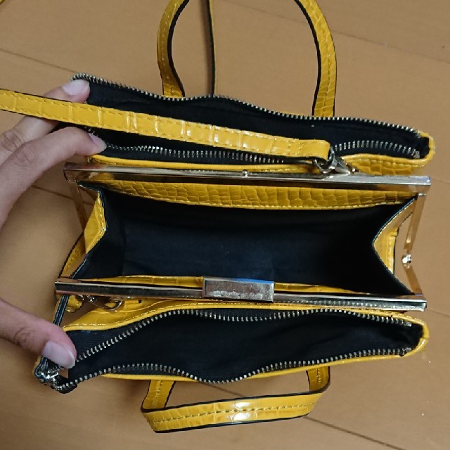 ZARA(ザラ)のZARA クロコ柄 ミニバッグ イエロー ザラ レディースのバッグ(ショルダーバッグ)の商品写真
