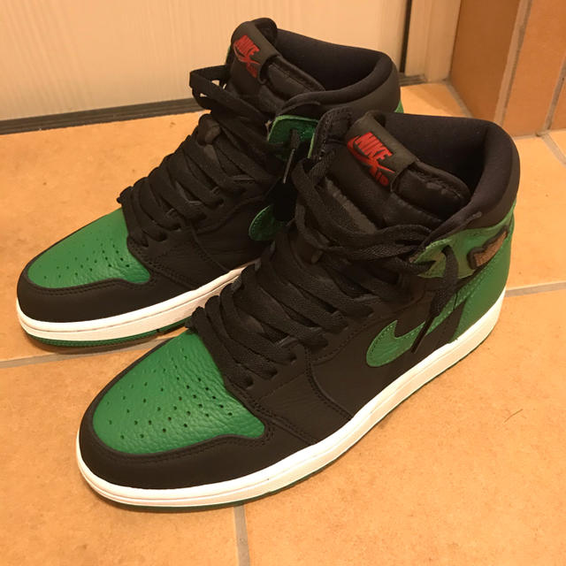 NIKE AIR JORDAN 1 RETRO HIGH OG パイングリーン