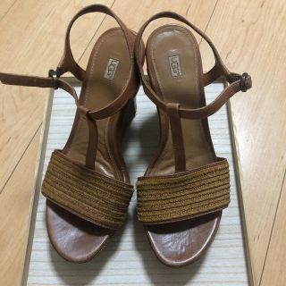 アグ(UGG)のugg ウエッジソール　サンダル　(サンダル)