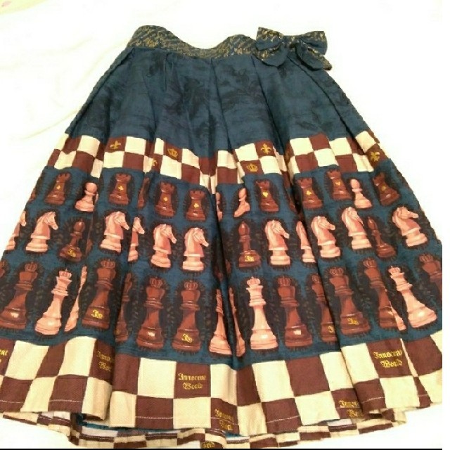 Innocent World(イノセントワールド)の【ねね様専用】イノセントワールド　チョコチェス　セット レディースのスカート(ひざ丈スカート)の商品写真