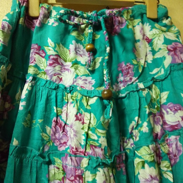 USED★エメグリの花柄ティアードロングスカート レディースのスカート(ロングスカート)の商品写真