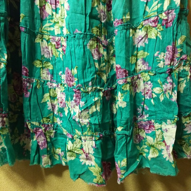 USED★エメグリの花柄ティアードロングスカート レディースのスカート(ロングスカート)の商品写真