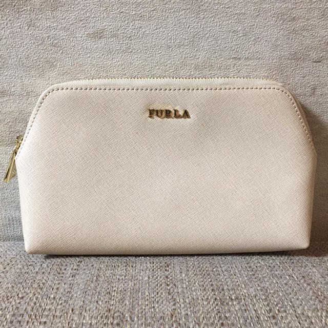 Furla(フルラ)のフルラ 新品ポーチ ホワイト レディースのファッション小物(ポーチ)の商品写真