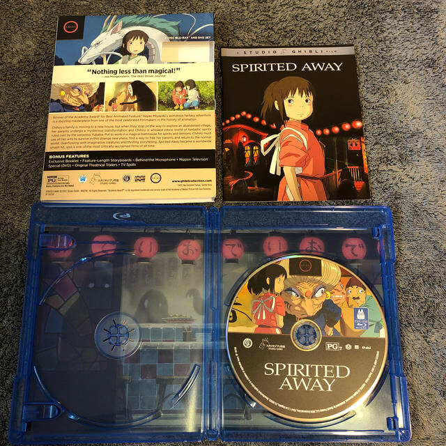 【専用】2点おまとめ　千と千尋の神隠し&魔女の宅急便　Blu-ray