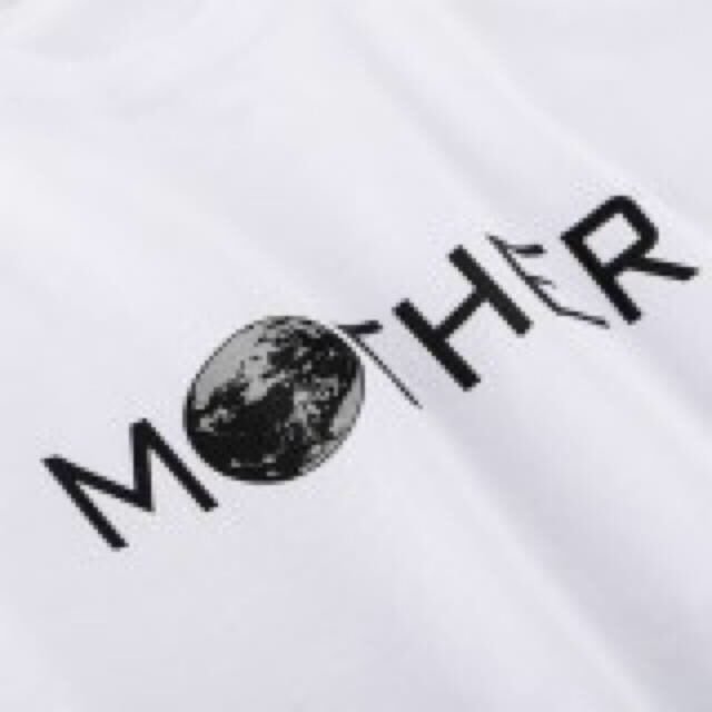 ほぼ日　マザー　MOTHER Tシャツ（ロゴ）ホワイト　マザー　ニンテンドー メンズのトップス(Tシャツ/カットソー(半袖/袖なし))の商品写真