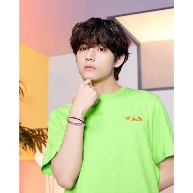 FILA(フィラ)のFILATシャツBTS　テテ着用モデル メンズのトップス(Tシャツ/カットソー(半袖/袖なし))の商品写真