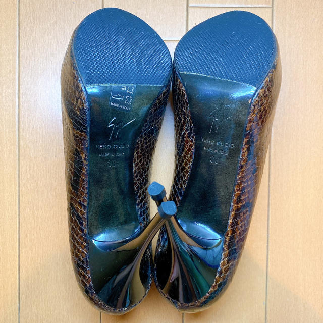 GIUZEPPE ZANOTTI(ジュゼッペザノッティ)のGiuseppe Zanotti ジュゼッペ ザノッティ パンプス パイソン レディースの靴/シューズ(ハイヒール/パンプス)の商品写真