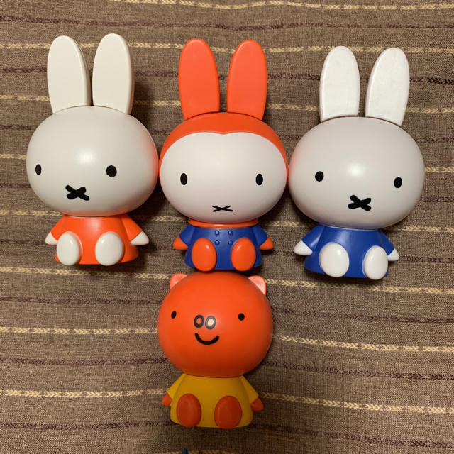 BANDAI(バンダイ)のミッフィー カプキャラ1 2 ゆきのひ オレンジ 青 エンタメ/ホビーのおもちゃ/ぬいぐるみ(キャラクターグッズ)の商品写真