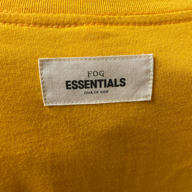 FEAR OF GOD(フィアオブゴッド)のFOG essentials Tシャツ メンズのトップス(Tシャツ/カットソー(半袖/袖なし))の商品写真