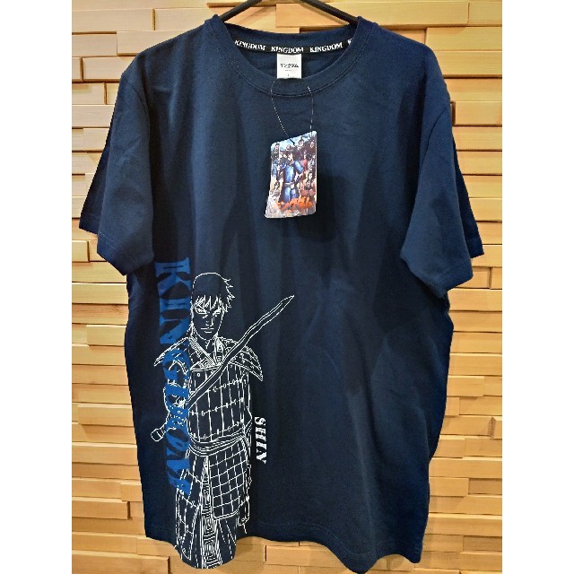 しまむら(シマムラ)の新品 キングダム 信 Tシャツ 黒 メンズ L メンズのトップス(Tシャツ/カットソー(半袖/袖なし))の商品写真