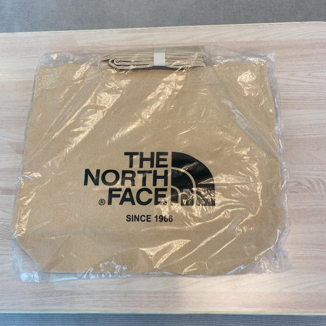 THE NORTH FACE(ザノースフェイス)のザノースフェイス 新品 トートバッグ ロゴブラック レディースのバッグ(トートバッグ)の商品写真