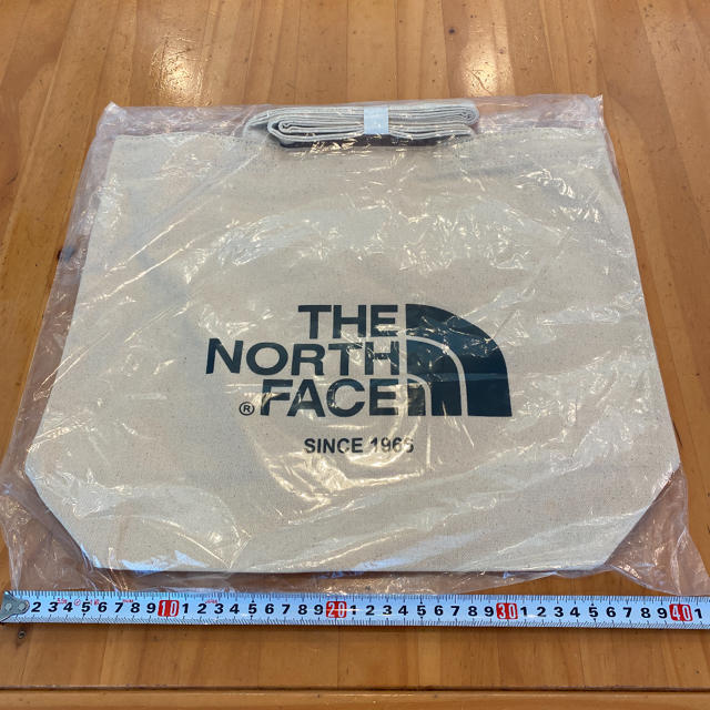 THE NORTH FACE(ザノースフェイス)のザノースフェイス 新品 トートバッグ ロゴブラック レディースのバッグ(トートバッグ)の商品写真