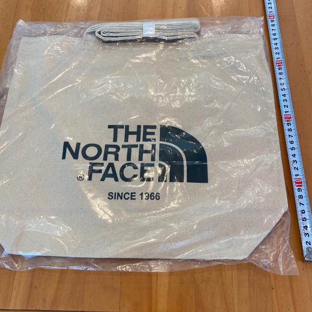 THE NORTH FACE(ザノースフェイス)のザノースフェイス 新品 トートバッグ ロゴブラック レディースのバッグ(トートバッグ)の商品写真