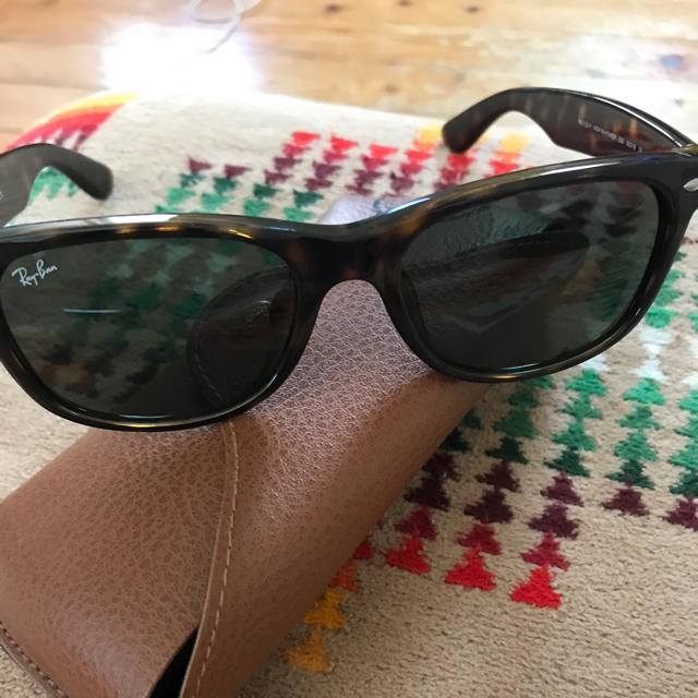 Ray-Ban(レイバン)のレイバン サングラス　NEW WEYFARER  RB2132-F ベッコウ　茶 メンズのファッション小物(サングラス/メガネ)の商品写真