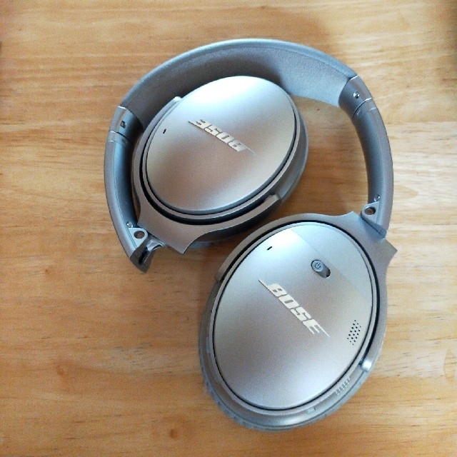 BOSE(ボーズ)のBose QuietComfort 35 wireless headphones スマホ/家電/カメラのオーディオ機器(ヘッドフォン/イヤフォン)の商品写真