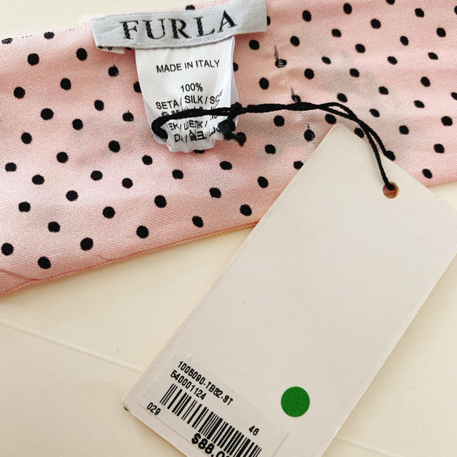 Furla(フルラ)のFurla フラワーモチーフ　スカーフ レディースのファッション小物(バンダナ/スカーフ)の商品写真