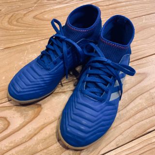 アディダス(adidas)の【アディダス】プレデター ジュニア フットサルシューズ / 22.0cm(シューズ)