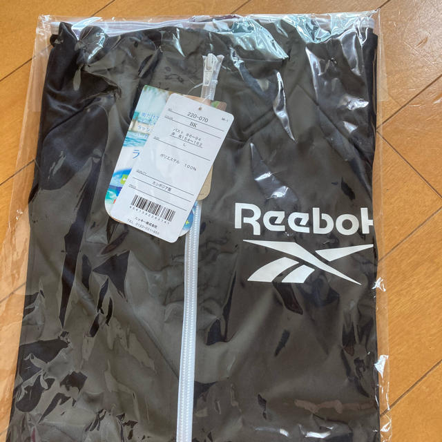 Reebok(リーボック)のリーボック　 UVカットパーカー　水着 レディースの水着/浴衣(水着)の商品写真