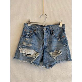 リーバイス(Levi's)の未使用リーバイスLEVI'S ダメージ加工デニムショーツw２３(ショートパンツ)