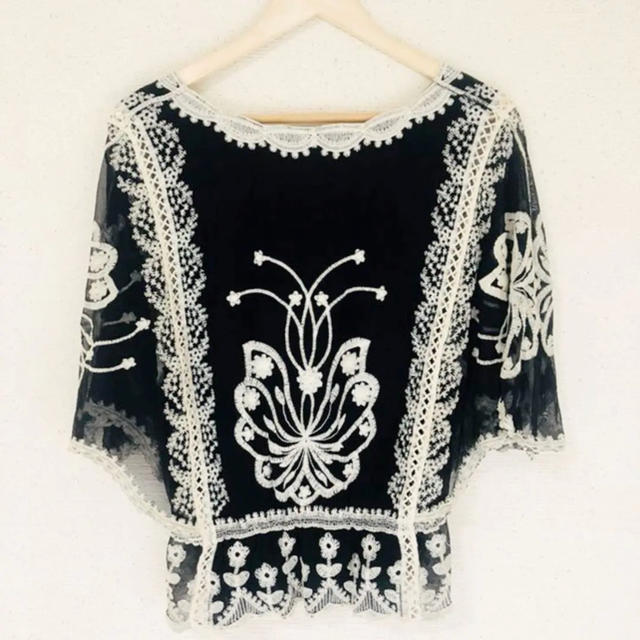 ZARA(ザラ)の刺繍が可愛い(๑˃̵ᴗ˂̵)✨‼️袖チュール❤️モノトーン❤️ブラウス レディースのトップス(シャツ/ブラウス(半袖/袖なし))の商品写真