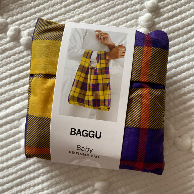 BEAMS(ビームス)のBAGGU baggu エコバッグ　新品　baby イエロー　タータンチェック レディースのバッグ(エコバッグ)の商品写真