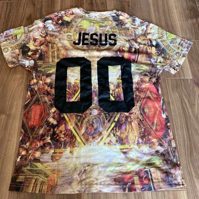 ELEVEN PARIS(イレブンパリ)のTシャツ　柄　Jesus elevenparis Mサイズ　送料込み メンズのトップス(Tシャツ/カットソー(半袖/袖なし))の商品写真