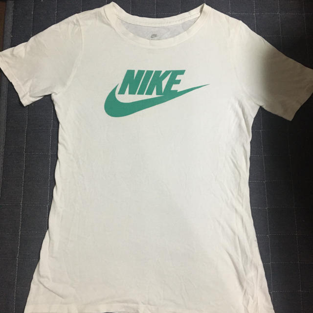 NIKE(ナイキ)のNIKE  Tシャツ  sizeM  150 キッズ/ベビー/マタニティのキッズ服男の子用(90cm~)(Tシャツ/カットソー)の商品写真