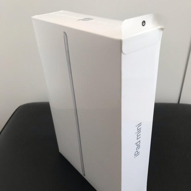 新品未使用 iPad mini 7.9インチ WiFi 64GB Silver 1