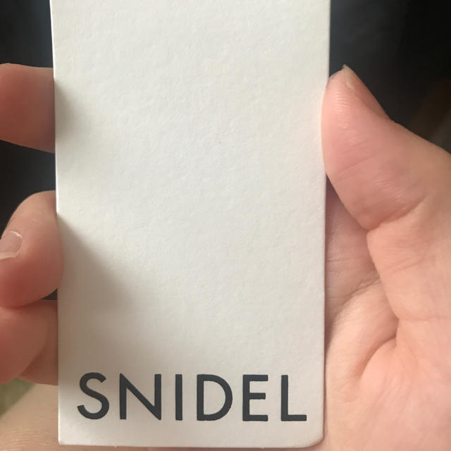 SNIDEL(スナイデル)のsnidel 新品未使用　トップス レディースのトップス(シャツ/ブラウス(半袖/袖なし))の商品写真