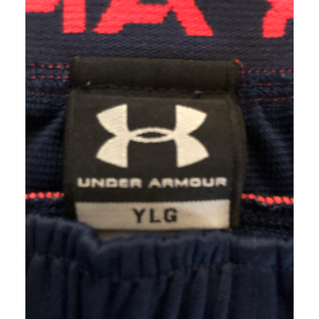 UNDER ARMOUR(アンダーアーマー)のハーフパンツ キッズ/ベビー/マタニティのキッズ服男の子用(90cm~)(パンツ/スパッツ)の商品写真