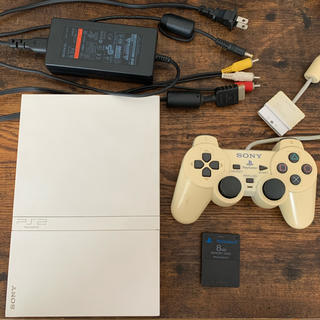 プレイステーション2(PlayStation2)のPS2 本体一式　ホワイト　（全ての機能を確認できないためジャンク）(家庭用ゲーム機本体)