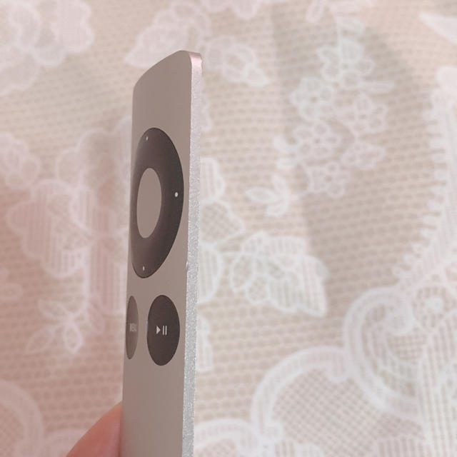 Apple(アップル)のapple tv リモコン スマホ/家電/カメラのカメラ(その他)の商品写真