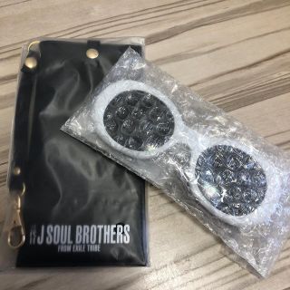 サンダイメジェイソウルブラザーズ(三代目 J Soul Brothers)のRat-tat-tat サングラス＆ケース(ミュージシャン)