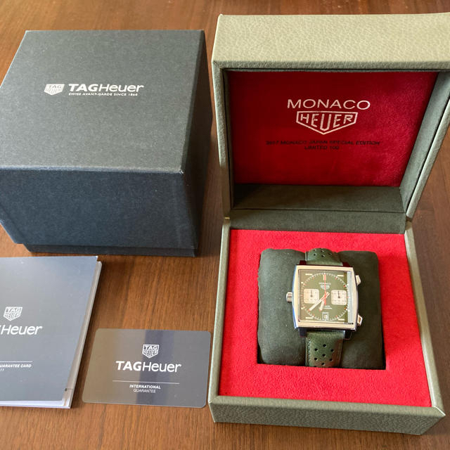 TAG Heuer(タグホイヤー)の希少 極美品 タグホイヤー モナコ カーキ 日本限定 100本 メンズの時計(腕時計(アナログ))の商品写真