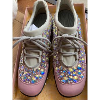 ミュウミュウ(miumiu)のmiumiuスワロスニーカー　オーロラピンク(スニーカー)