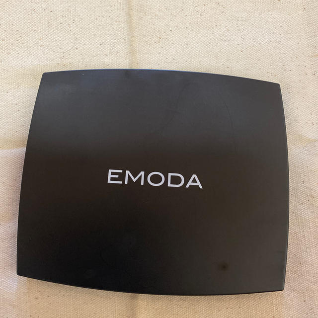 EMODA(エモダ)のEMODA トラベルパレット コスメ/美容のキット/セット(コフレ/メイクアップセット)の商品写真