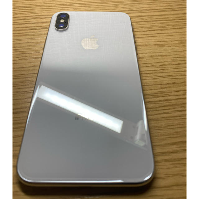 iPhone(アイフォーン)のiPhoneX 64GB シルバー〈超美品〉 スマホ/家電/カメラのスマートフォン/携帯電話(スマートフォン本体)の商品写真