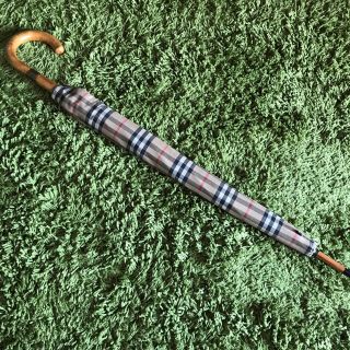 バーバリー(BURBERRY)の⭐️美品⭐️バーバリーBurberry 長傘　高級ライン60cm カバー付き⭐️(傘)