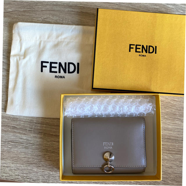 美品】FENDI 名刺入れ カードケース 【未使用】 - 名刺入れ/定期入れ