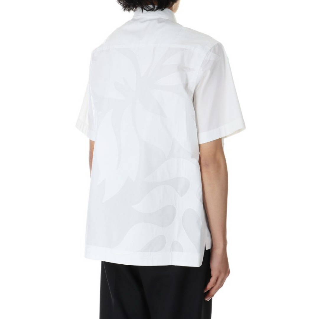 sacai - sacai24SS Floral Embroidered Patch Shirtの通販 by 要 sacai - sacai24SS Floral Embroidered Patch Shirtの通販 by 要