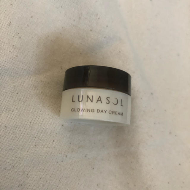 LUNASOL(ルナソル)のLUNASOLグロウイングデイクリーム コスメ/美容のスキンケア/基礎化粧品(フェイスクリーム)の商品写真