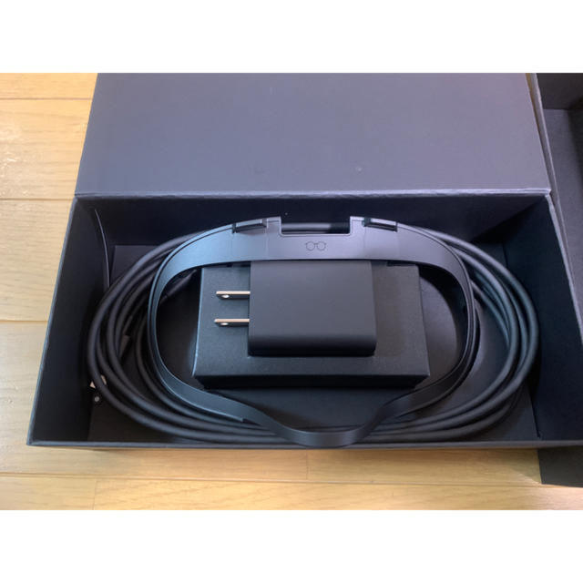 【美品】Oculus quest 64GB エンタメ/ホビーのゲームソフト/ゲーム機本体(家庭用ゲーム機本体)の商品写真